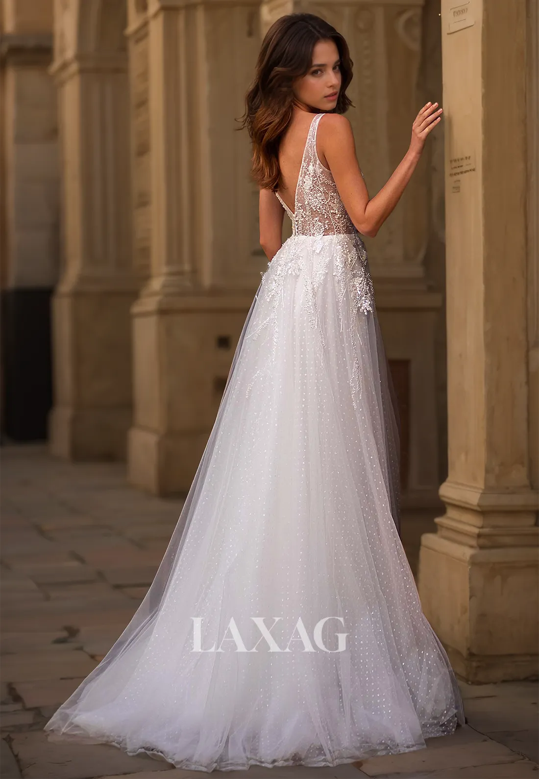 A-Line Spaghetti Straps Tulle A-Line Wedding Dress V-Neck Sleeveless Applique Beaded Bride Gowns