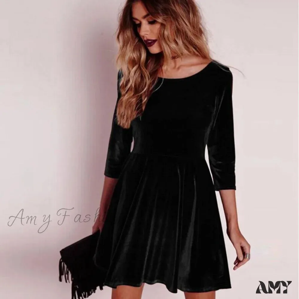 Amy Fashion - Swing Hem Velvet Long SleeveParty Mini Dress
