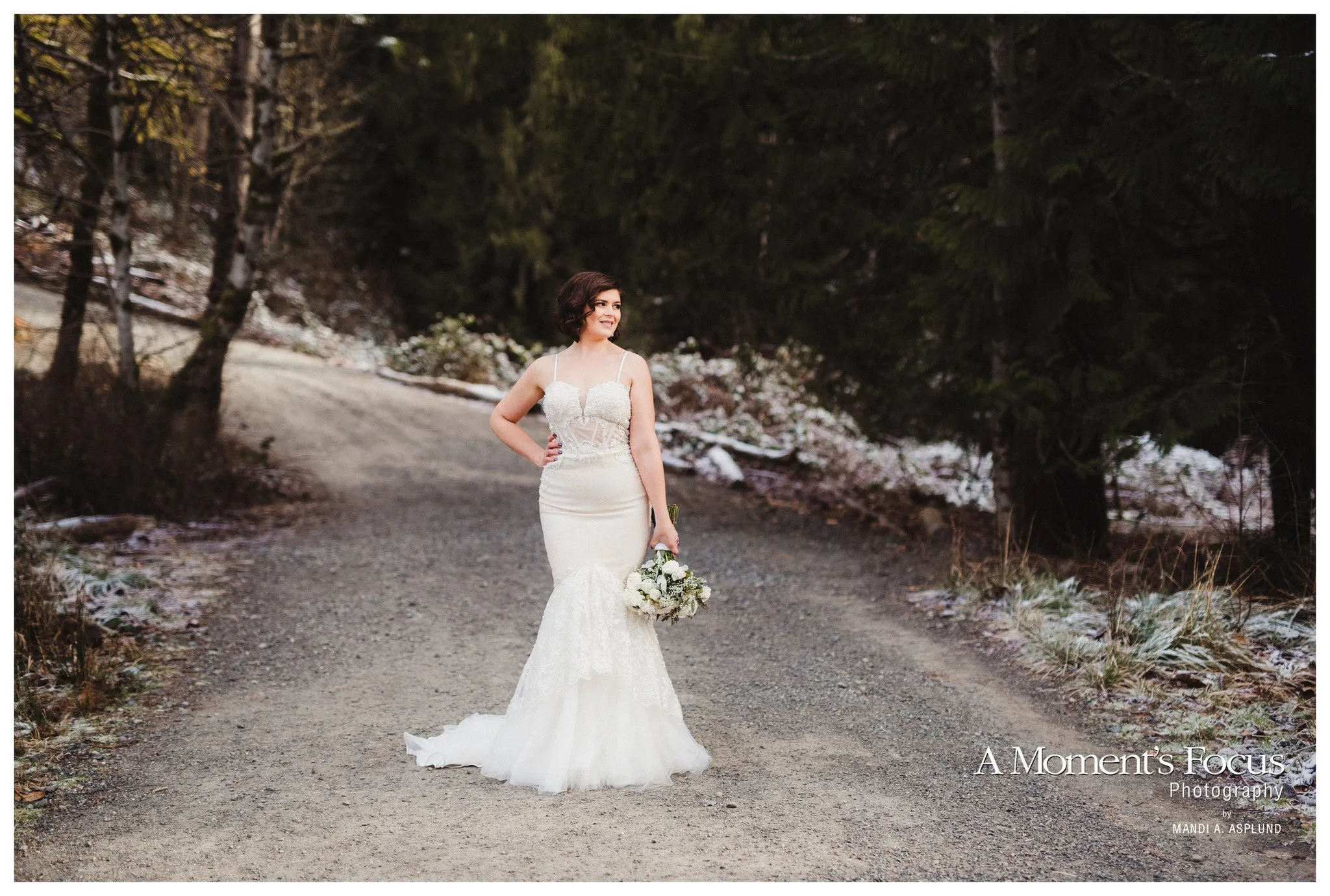Lace Trumpet Spaghetti Strap Wedding Dress (#Sasha)