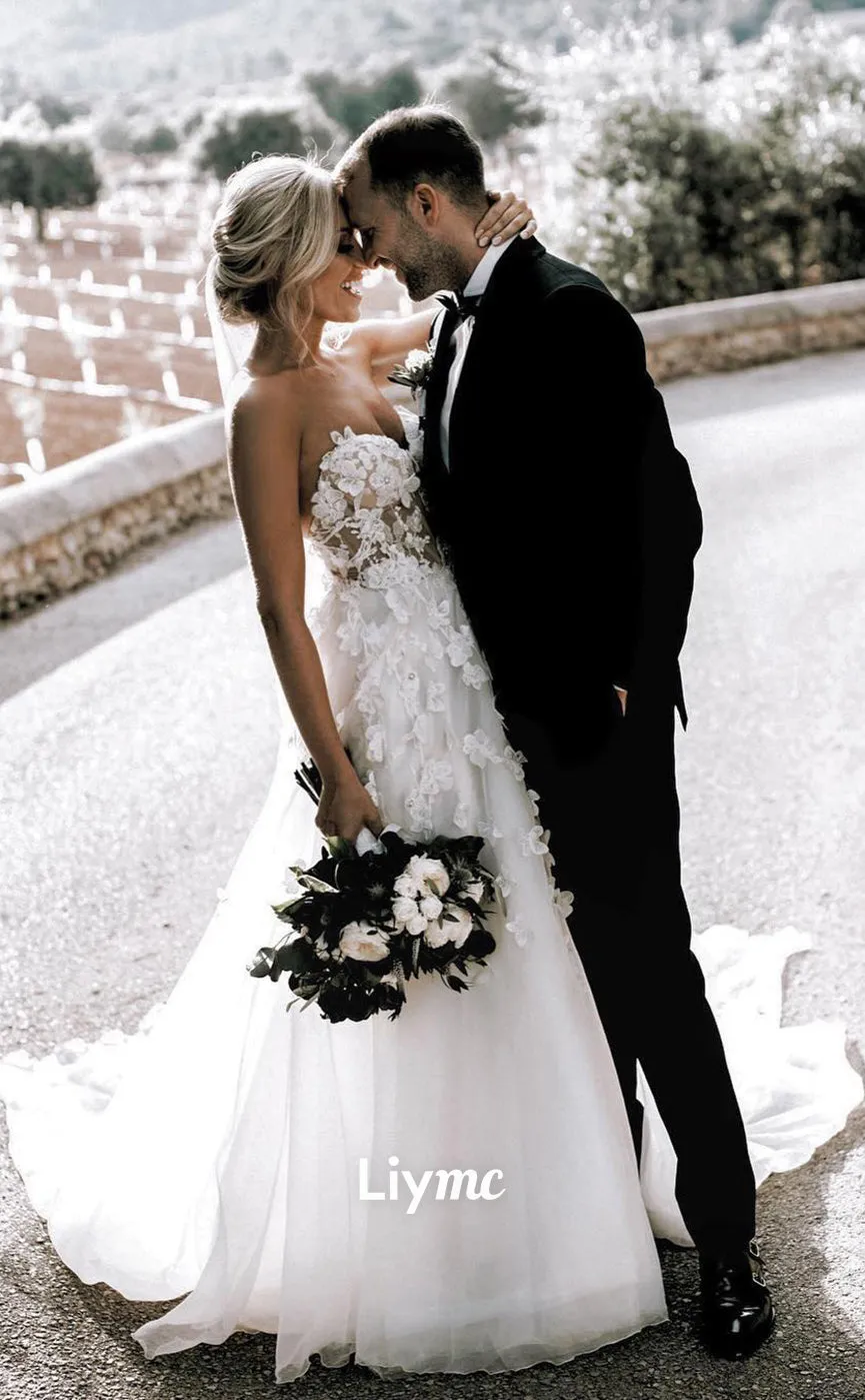 LW033 - A line Sweetheart 3D Lace Appliques Boho Wedding Dress