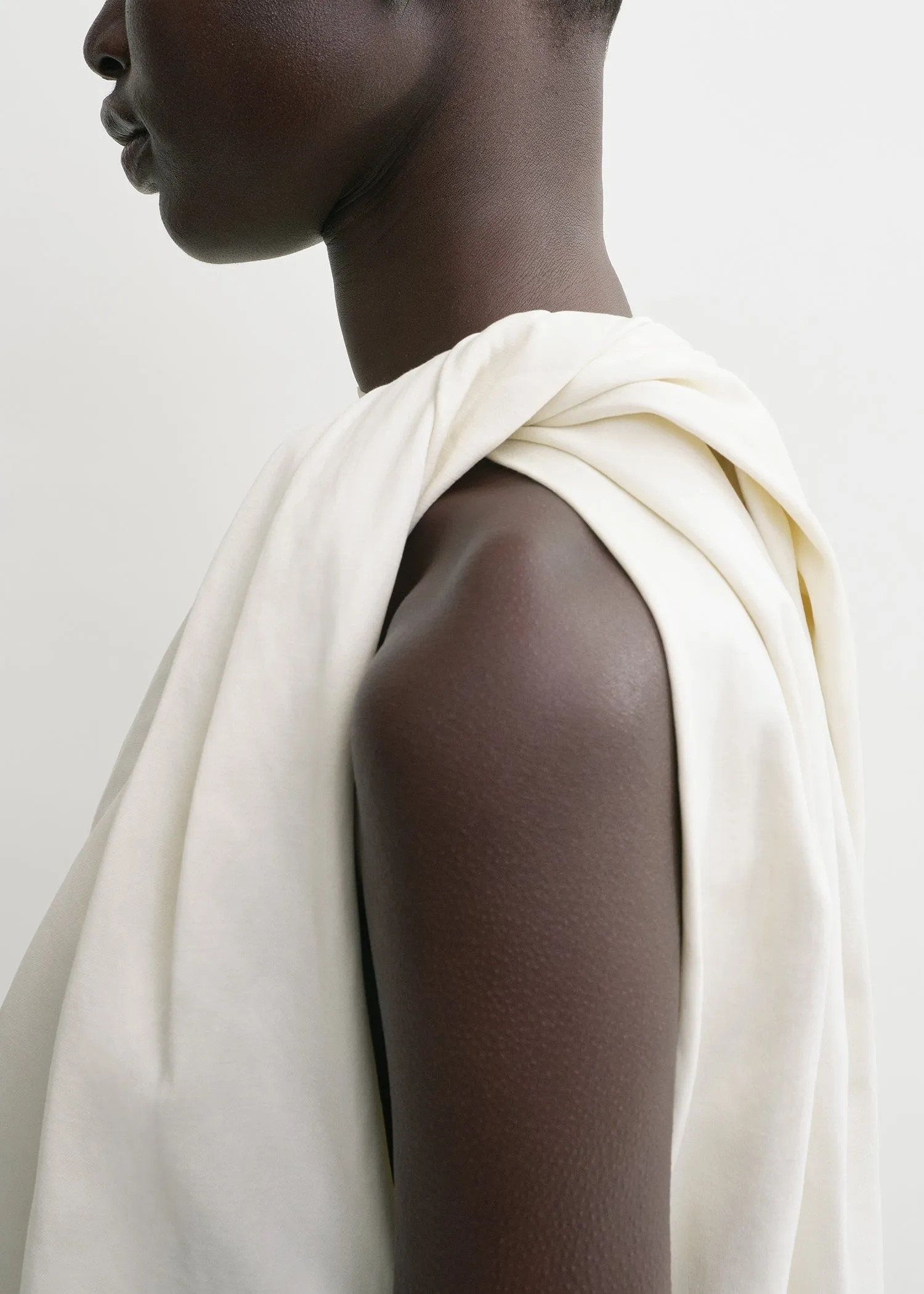 Shoulder-twist dress ecru