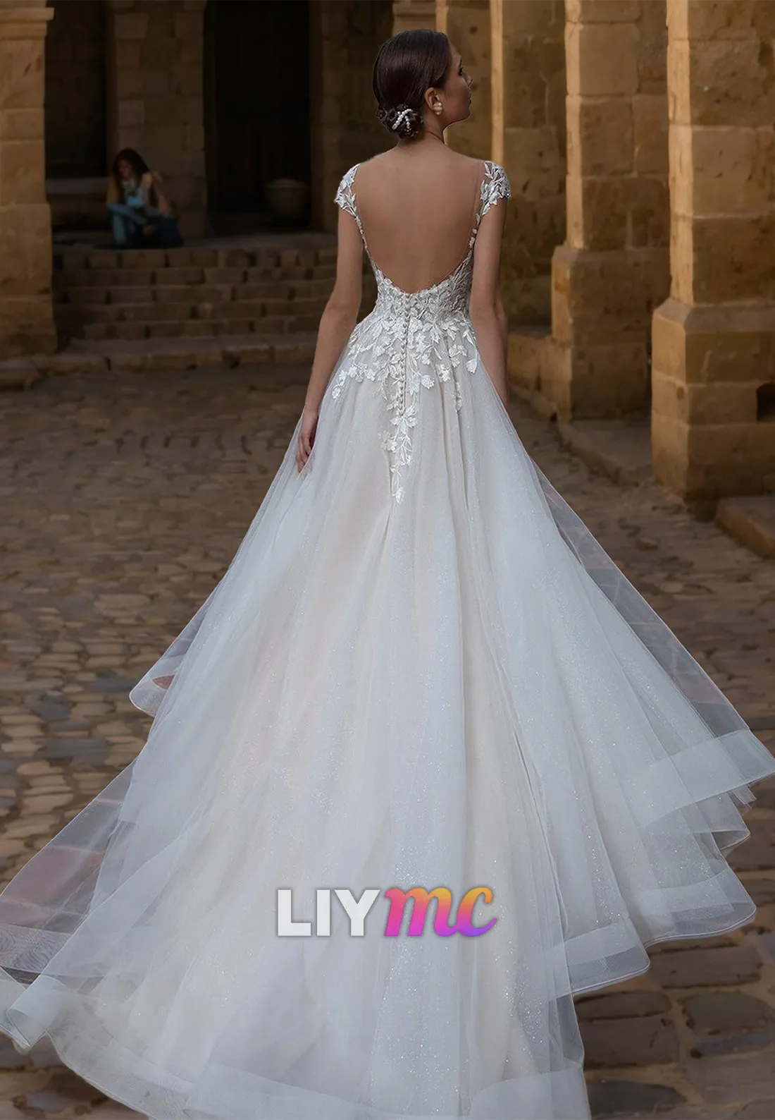 V-Neck Cap Sleeves Lace Appliques Tulle Ball Gown Weddding Dress