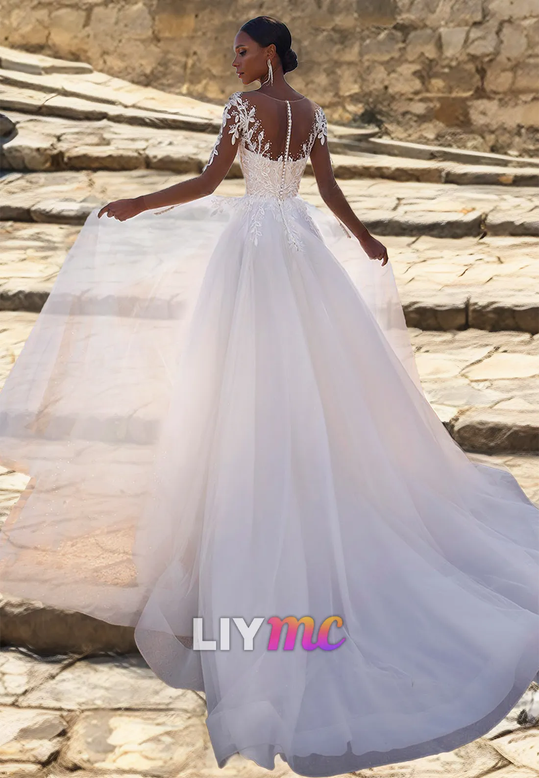 V-Neck Long Sleeves Appliques Tulle Ball Gown Wedding Dress