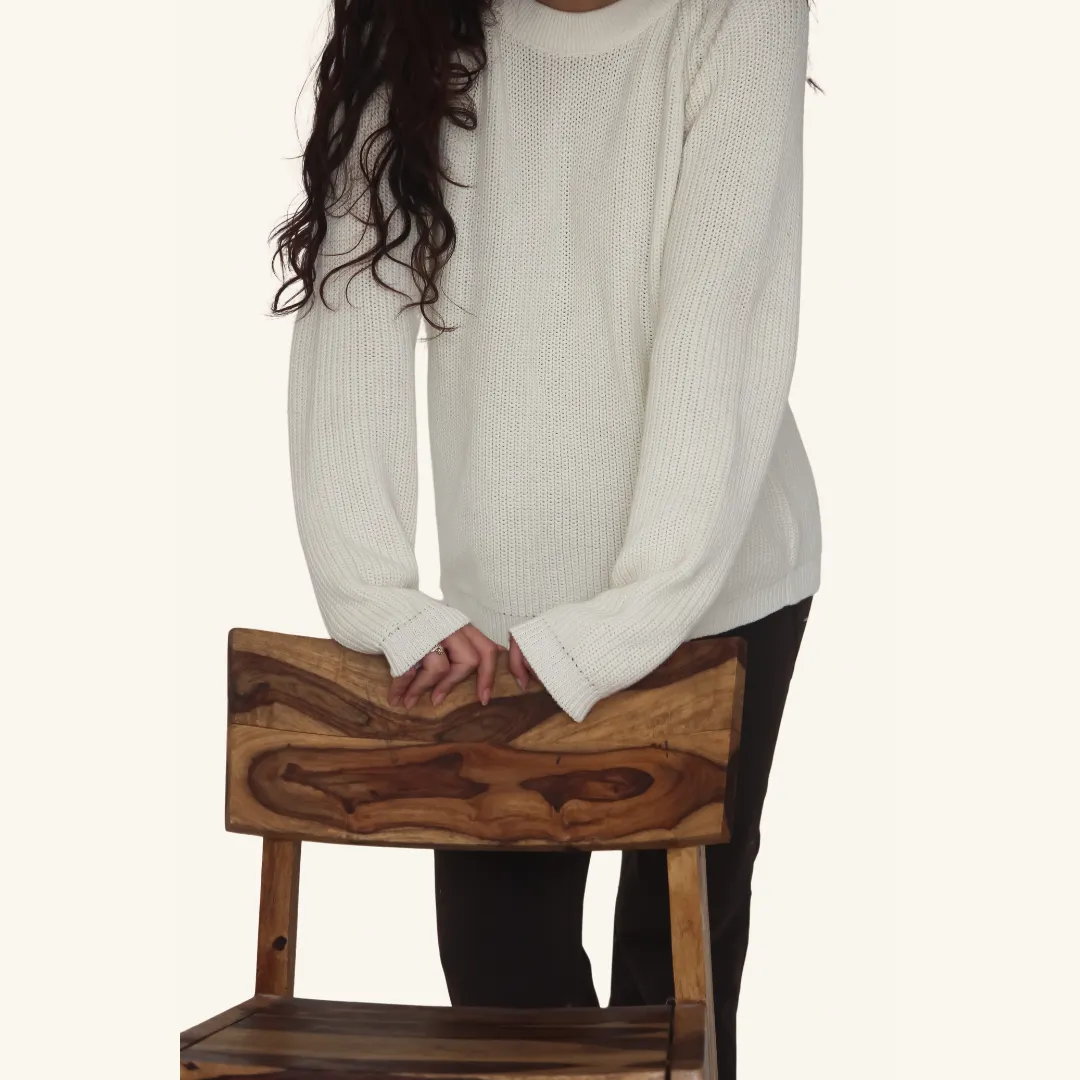 Yuki Pullover – Handknitted Winter Elegance for Modern Women
