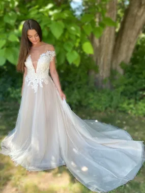 Yumi Katsura 'Katie' Wedding Dress Sample